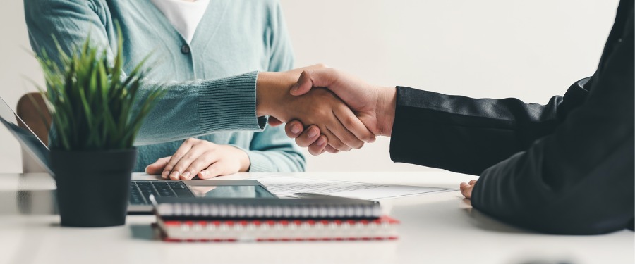 business-people-shaking-hand-make-an-agreement-to-work-together-wear-picture-id1337204237 business-people-shaking-hand-make-an-agreement-to-work-together-wear-picture-id1337204237