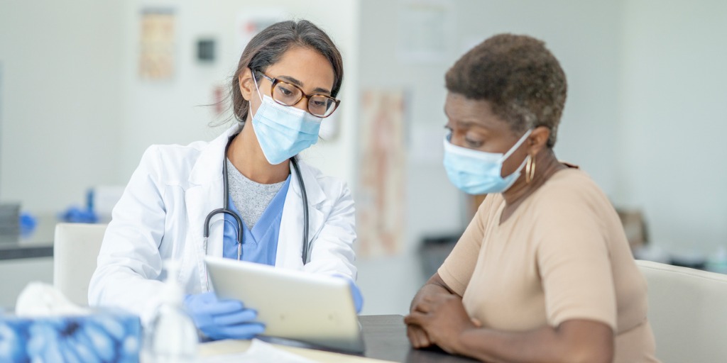 Doctor and patient in a medical exam.